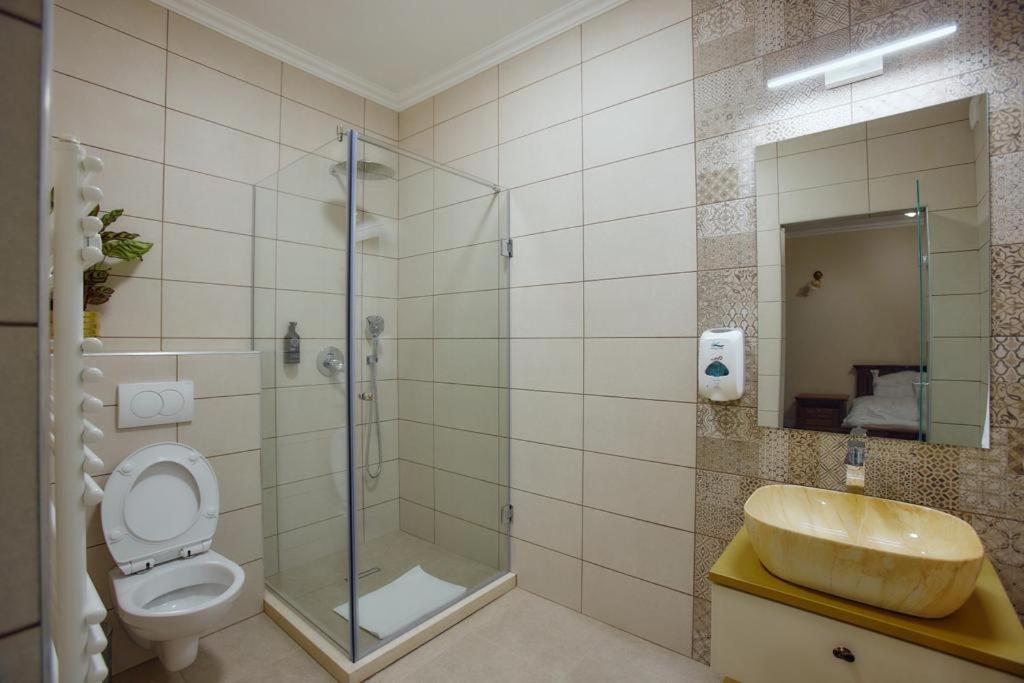 Hotel Imperium Botiz Luaran gambar