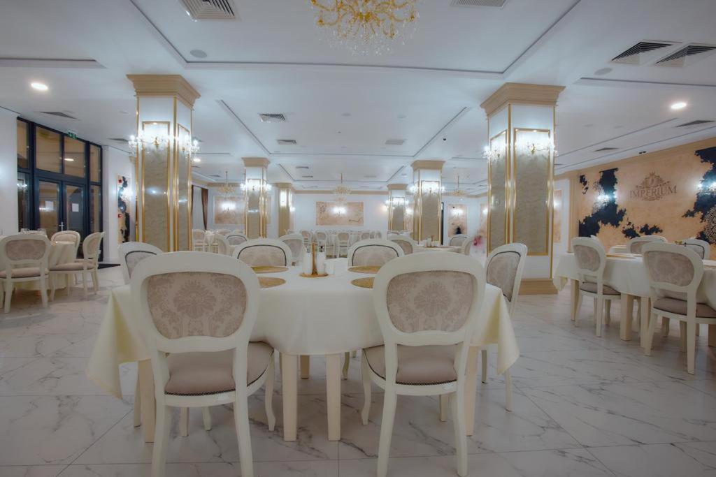 Hotel Imperium Botiz Luaran gambar