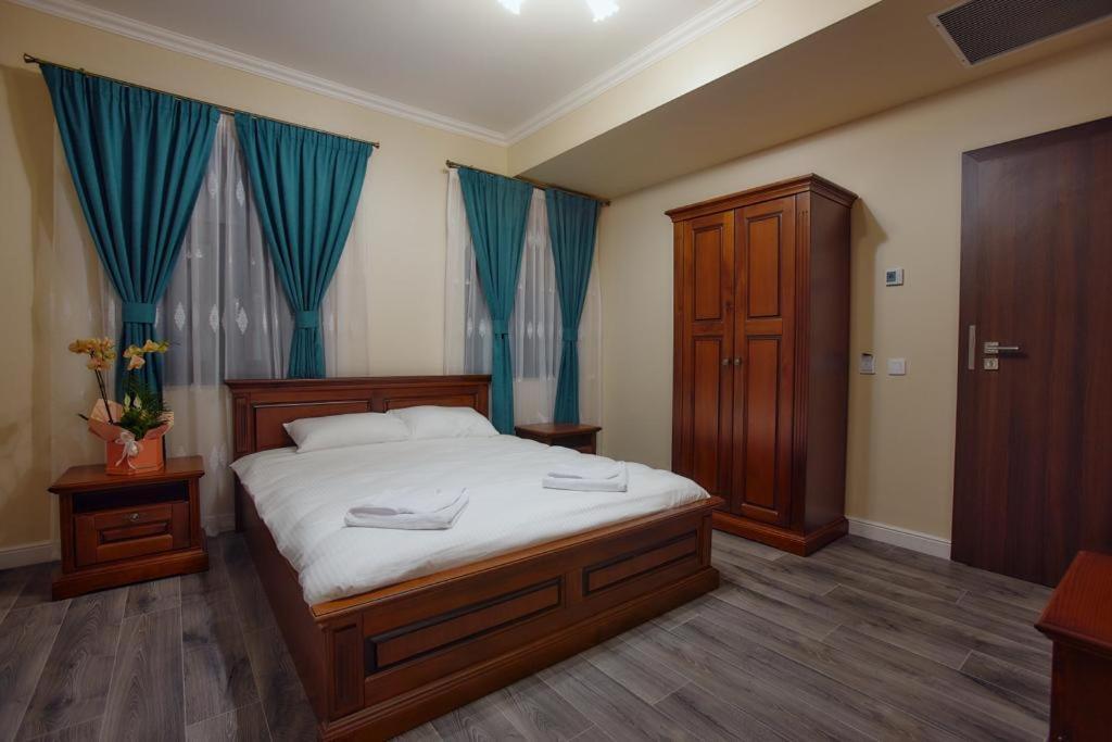 Hotel Imperium Botiz Luaran gambar